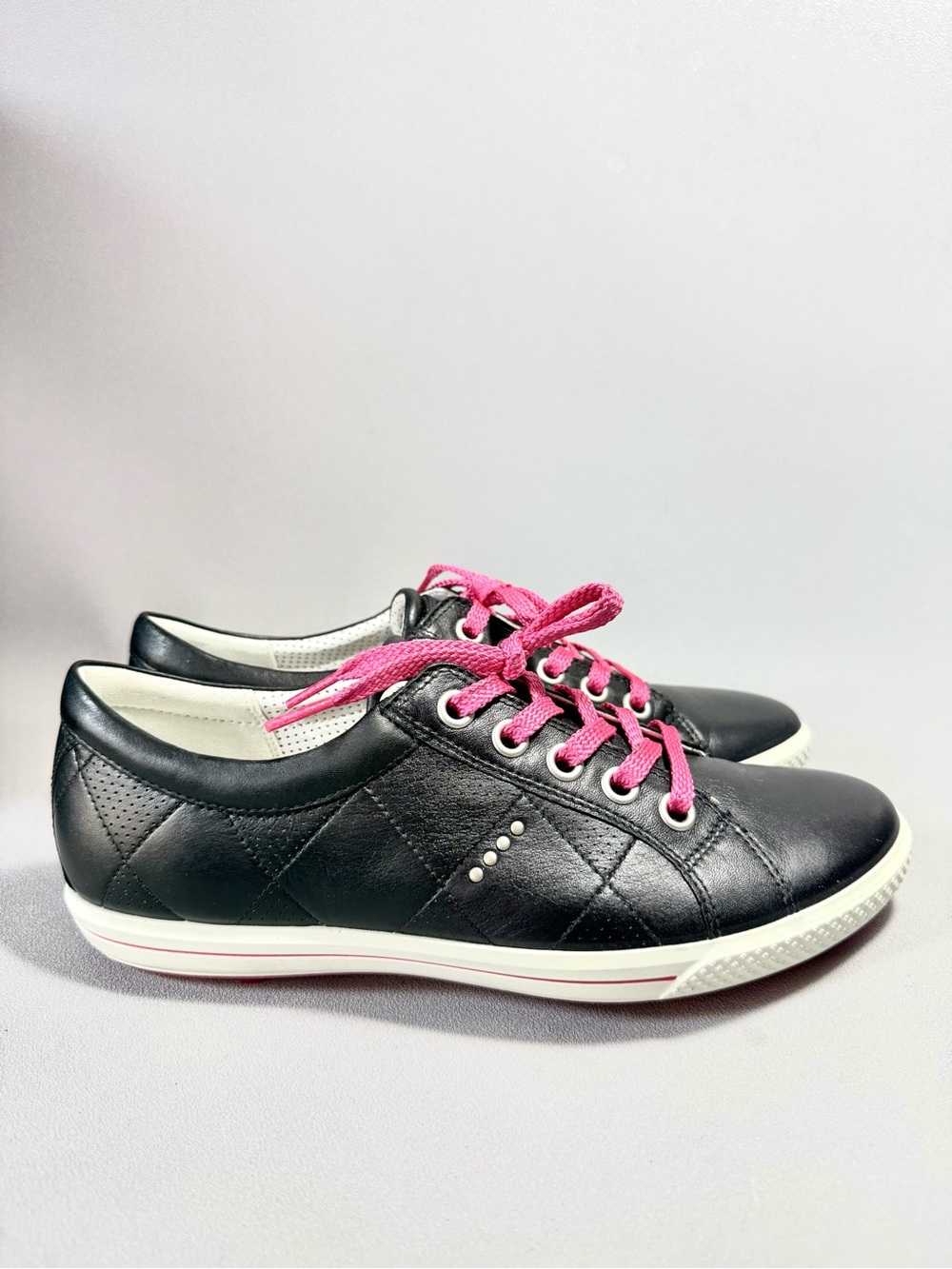Ecco Golf Street Spikeless Black Leather Lace-Up Sneakers